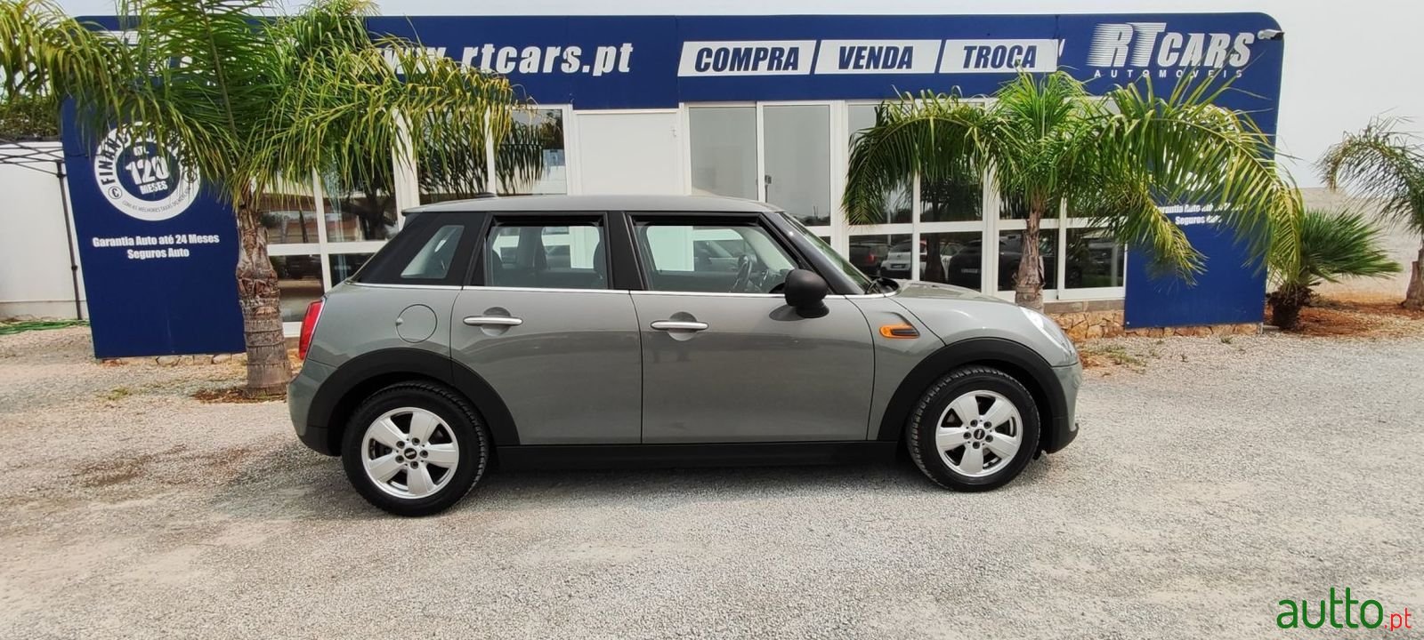 2017' MINI One photo #2