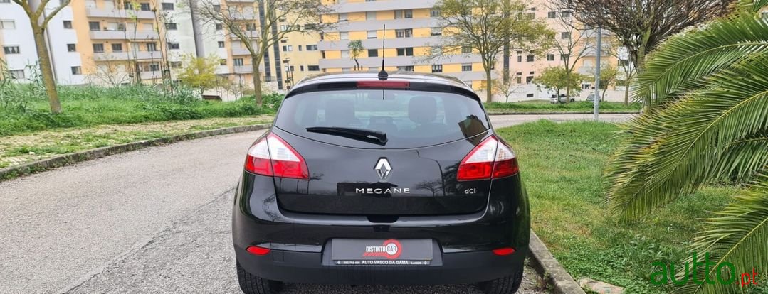 2010' Renault Megane photo #4