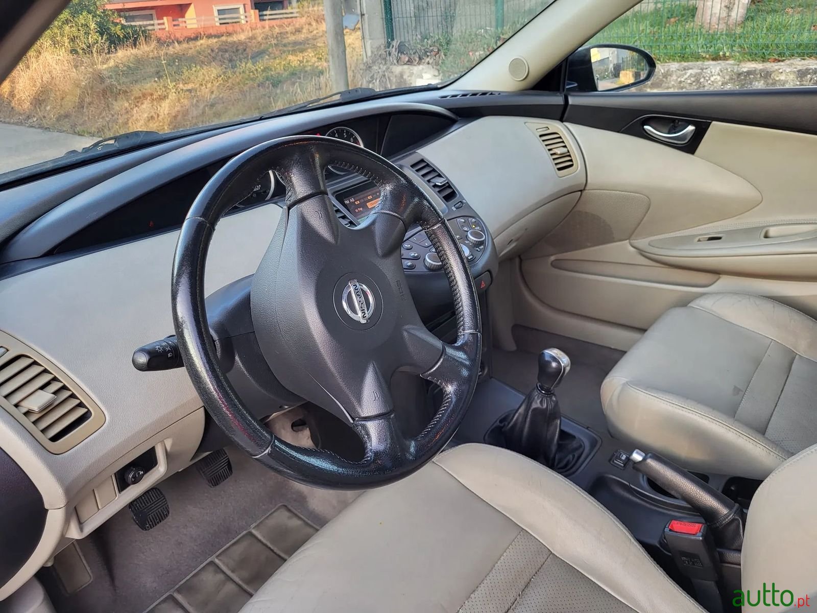 2003' Nissan Primera photo #2