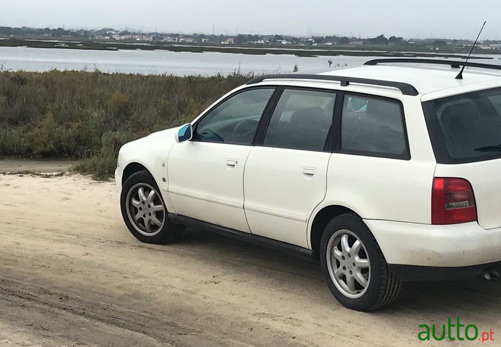 1999' Audi A4 1.9 Tdi Confort photo #4