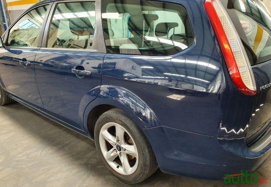 2009' Ford Focus Sw photo #1