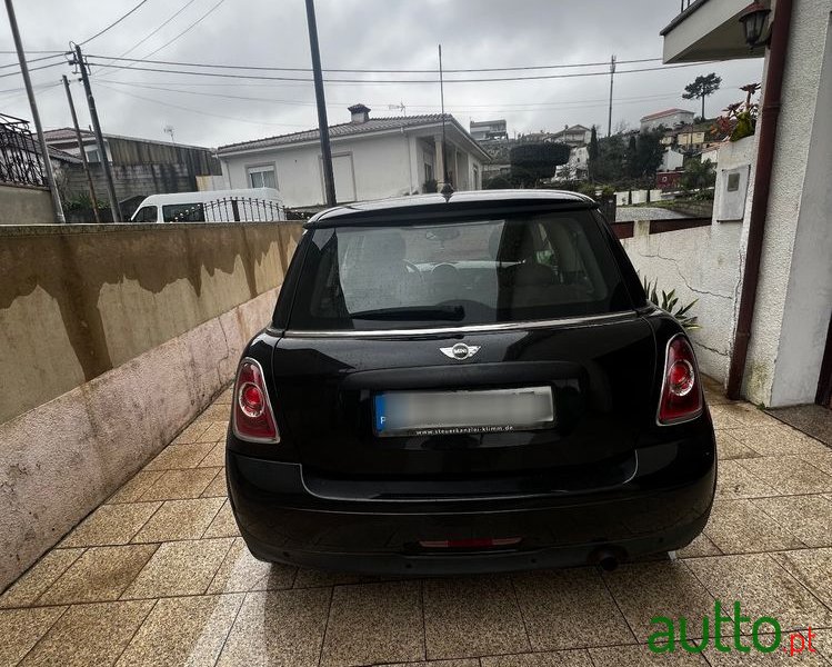 2012' MINI One 3 Portas photo #3