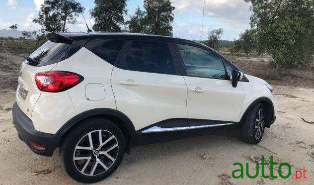 2015' Renault Captur photo #1