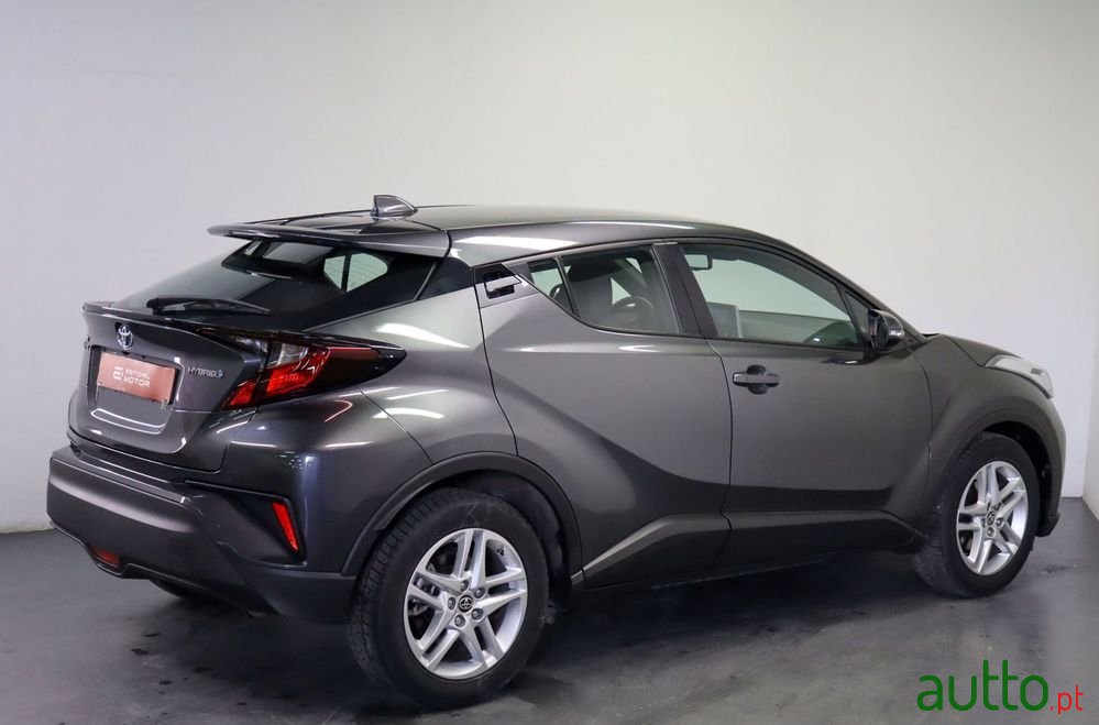 2023' Toyota C-HR 1.8 Hybrid Comfort photo #3