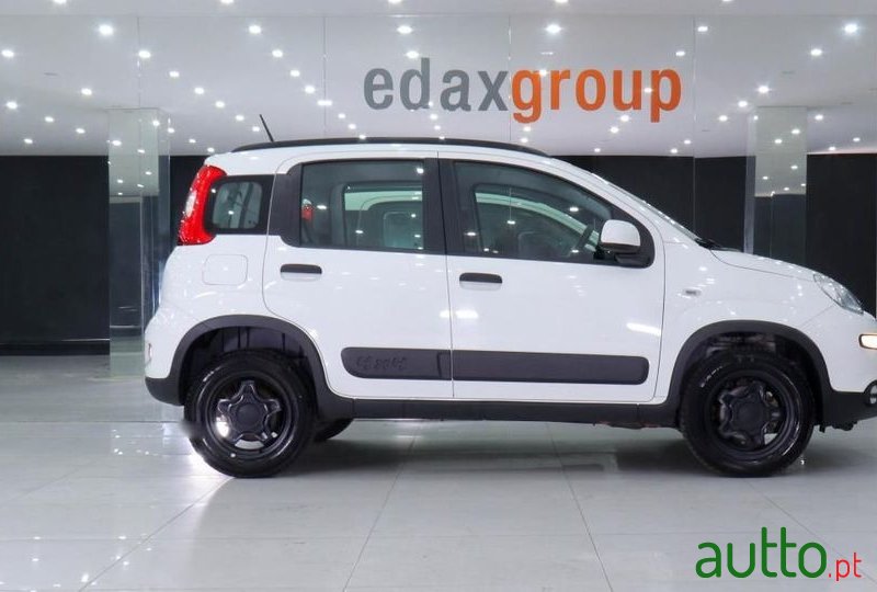 2020' Fiat Panda photo #2