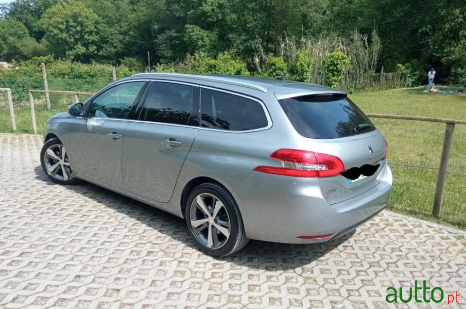 2018' Peugeot 308 Sw photo #3