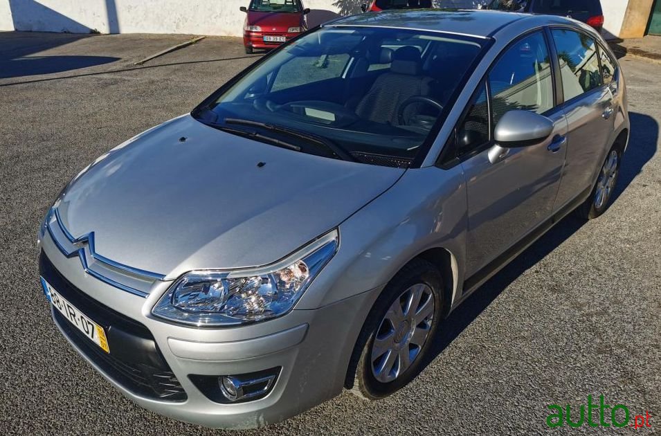 2010' Citroen C4 photo #5