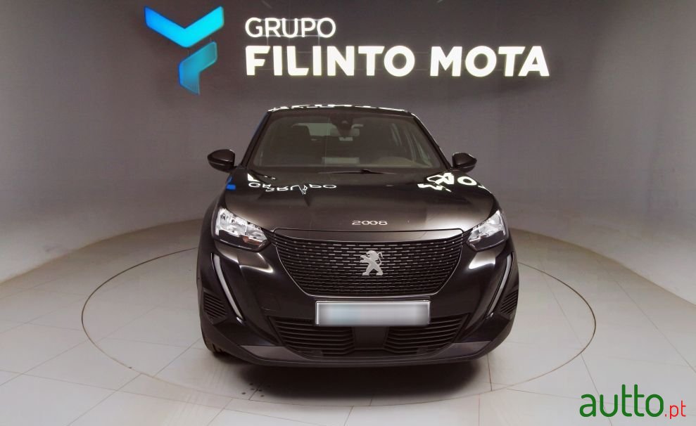 2023' Peugeot 2008 photo #1