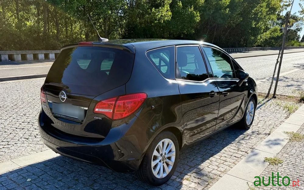 2015' Opel Meriva 1.3 Cdti Cosmo photo #2