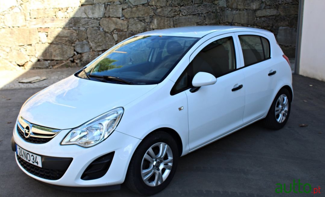 2013' Opel Corsa photo #6
