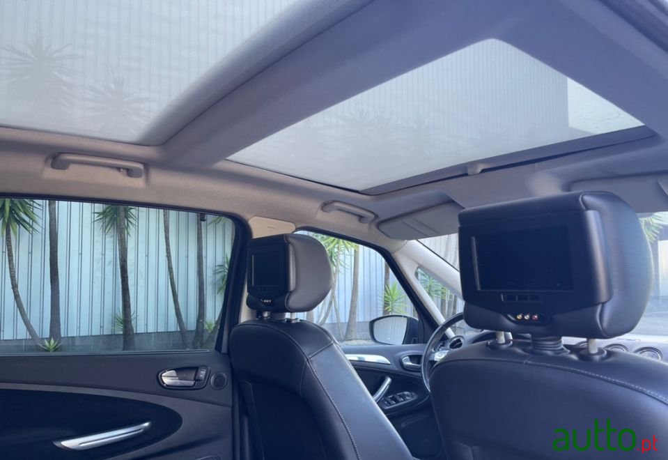 2008' Ford S-Max photo #6