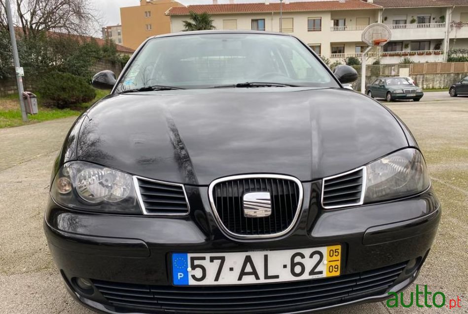 2005' SEAT Ibiza photo #2