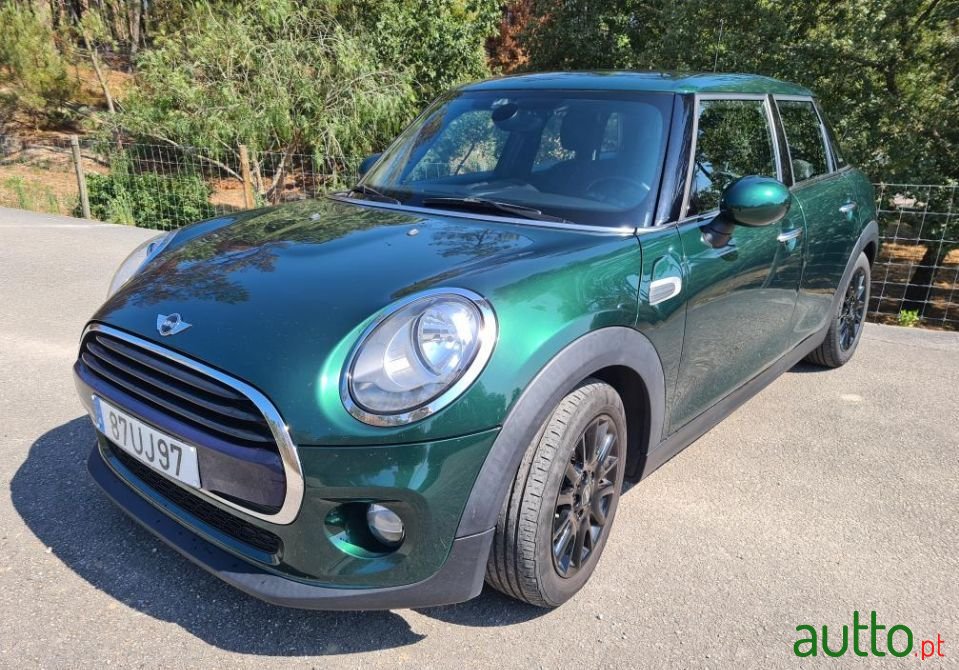 2015' MINI Cooper photo #1