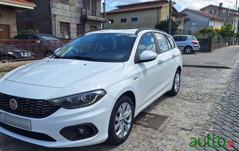 2018' Fiat Tipo Station Wagon photo #1