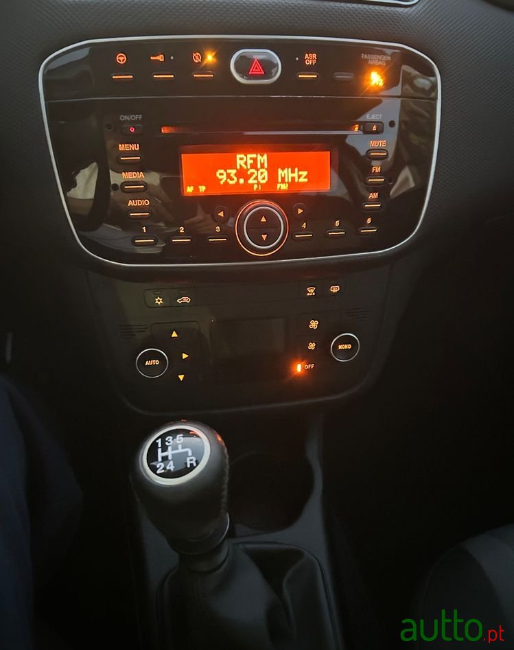 2018' Fiat Grande Punto photo #6