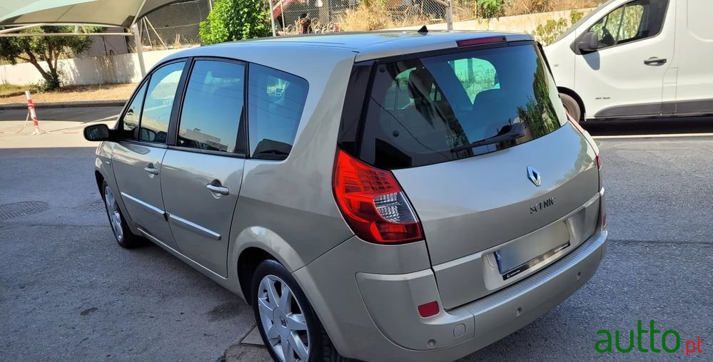 2007' Renault Grand Scenic photo #4