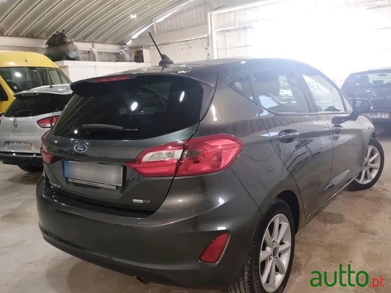 2021' Ford Fiesta photo #2