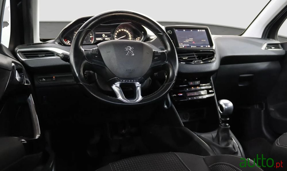 2018' Peugeot 208 photo #4