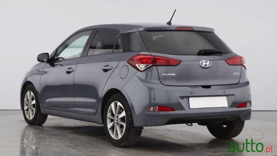 2017' Hyundai i20 photo #2