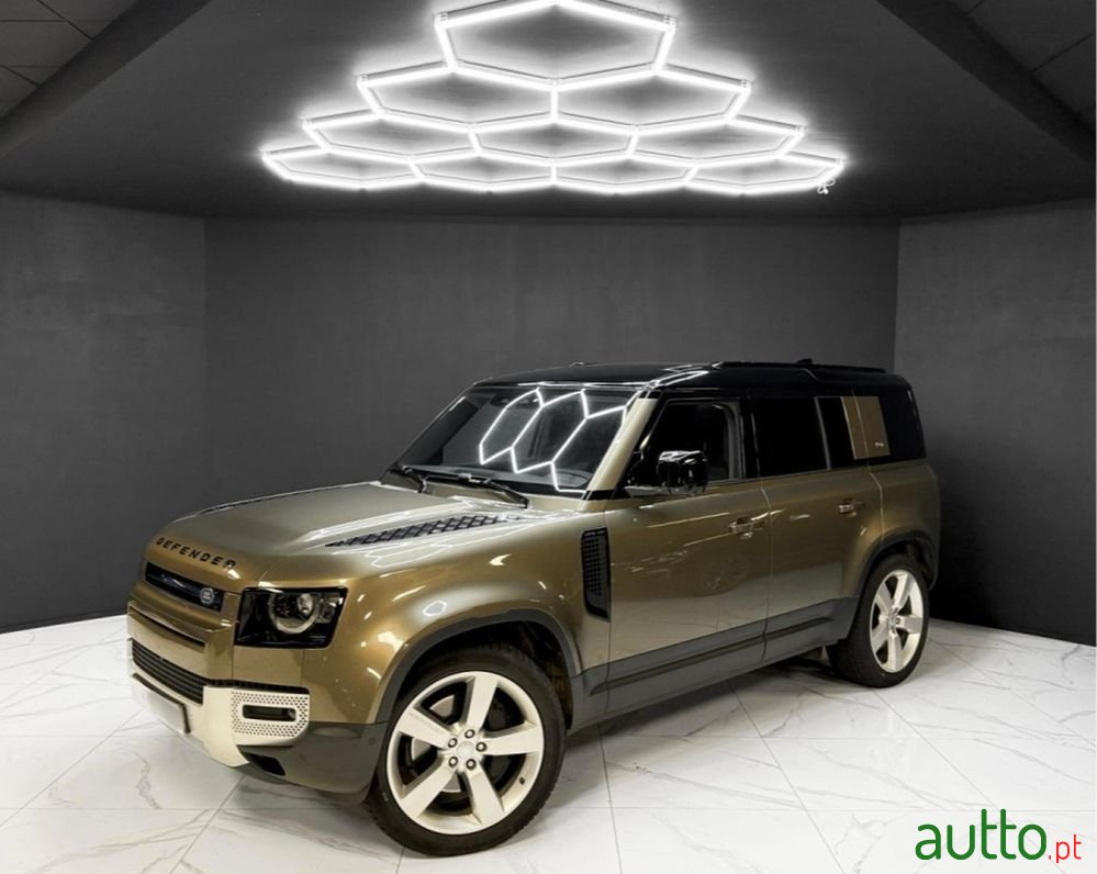 2021' Land Rover Defender photo #6