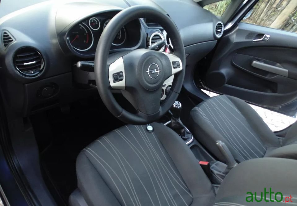 2008' Opel Corsa photo #5