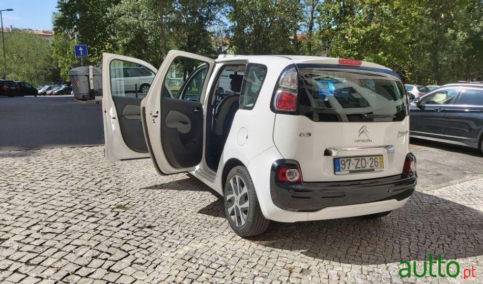 2014' Citroen C3 Picasso photo #3