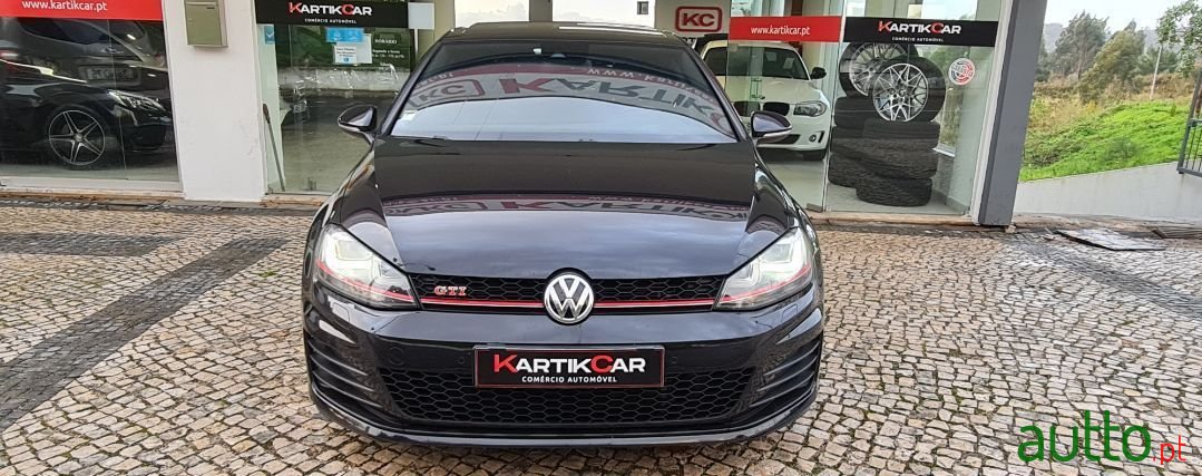 2015' Volkswagen Golf photo #5