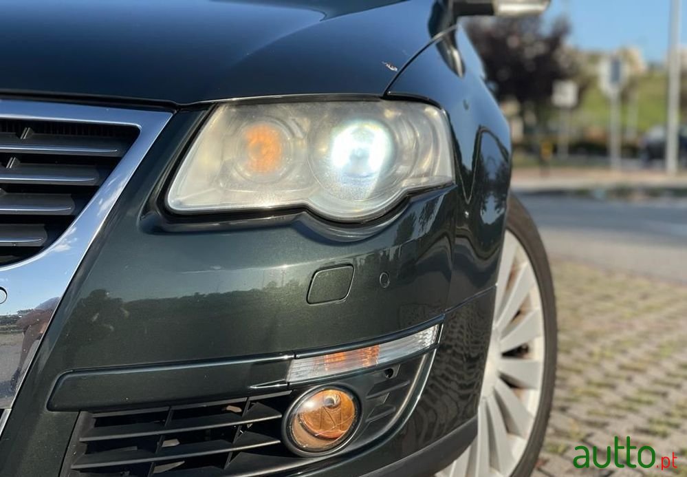 2006' Volkswagen Passat Variant photo #3