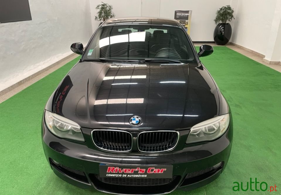 2011' BMW 120 photo #5