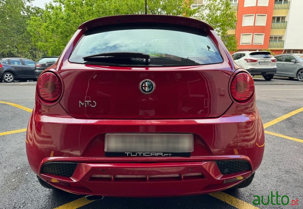 2011' Alfa Romeo MiTo photo #6