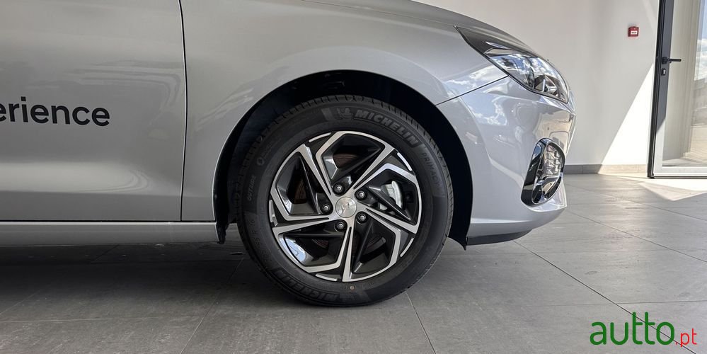 2024' Hyundai i30 photo #2