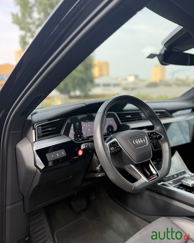 2022' Audi e-tron 50 Quattro S Line photo #5