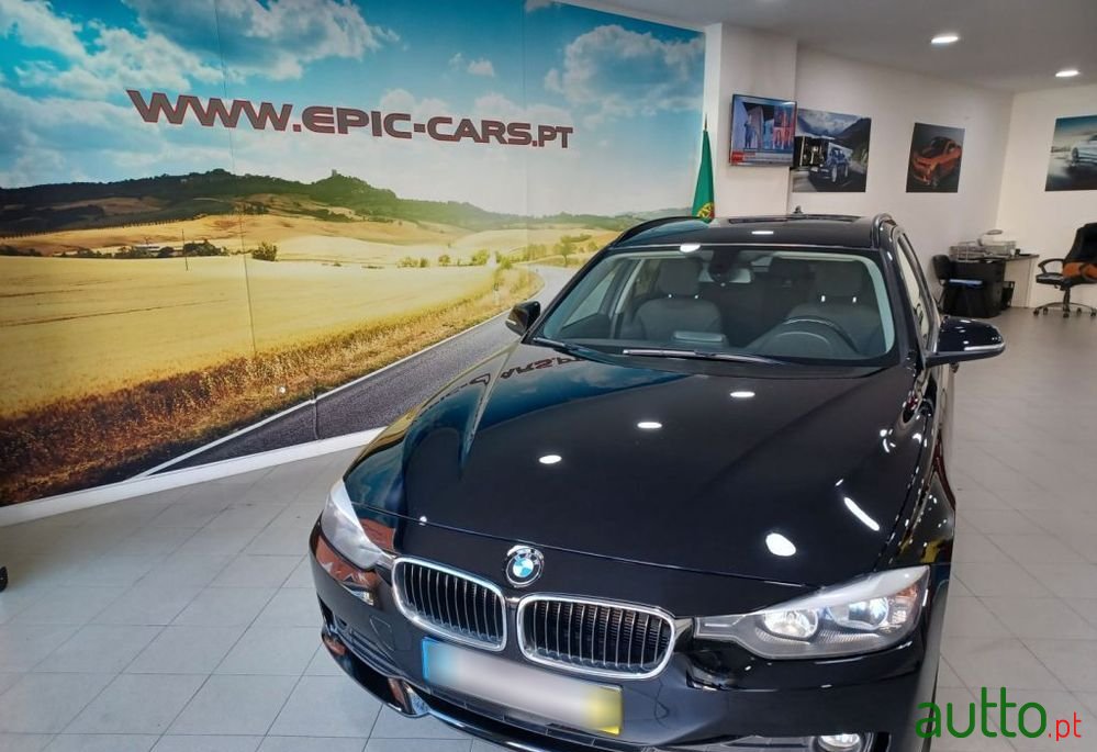 2013' BMW 318 D Touring Line Sport photo #2