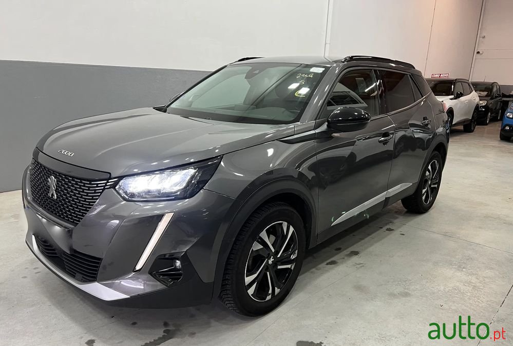 2022' Peugeot 2008 photo #3