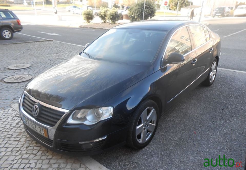 2008' Volkswagen Passat Sport photo #1