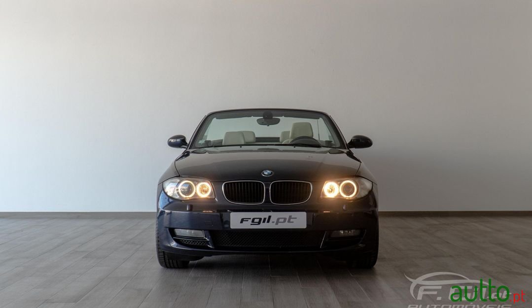 2009' BMW 120 D photo #2