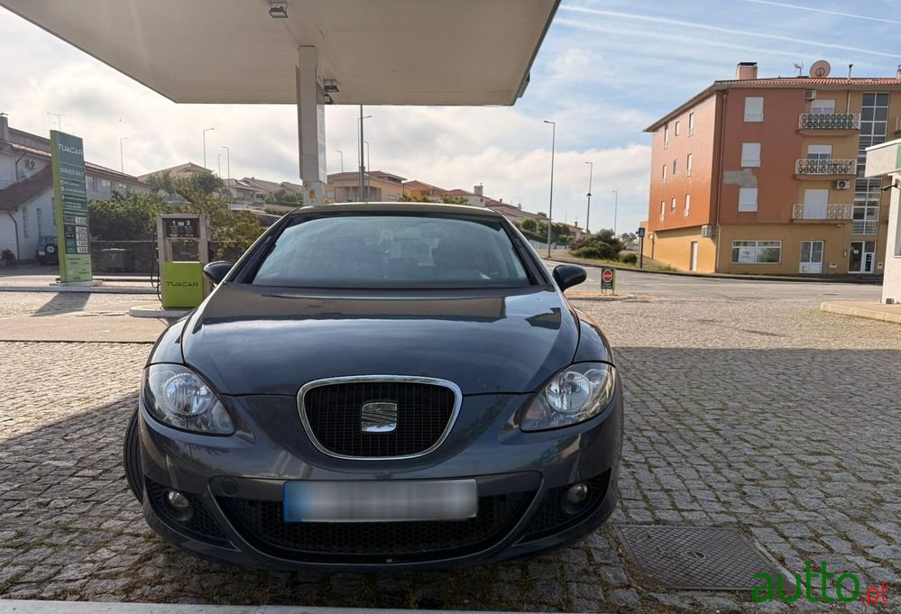 2008' SEAT Leon 1.9 Tdi Stylance photo #2