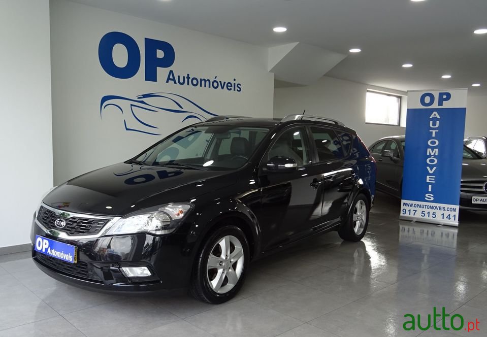 2012' Kia Ceed Sw photo #1