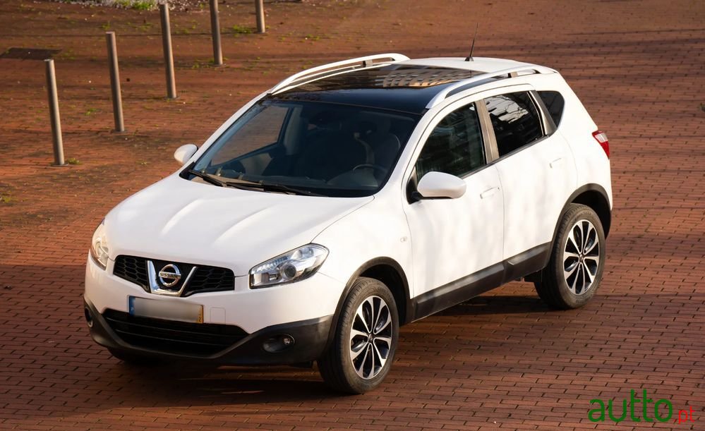 2011' Nissan Qashqai photo #2