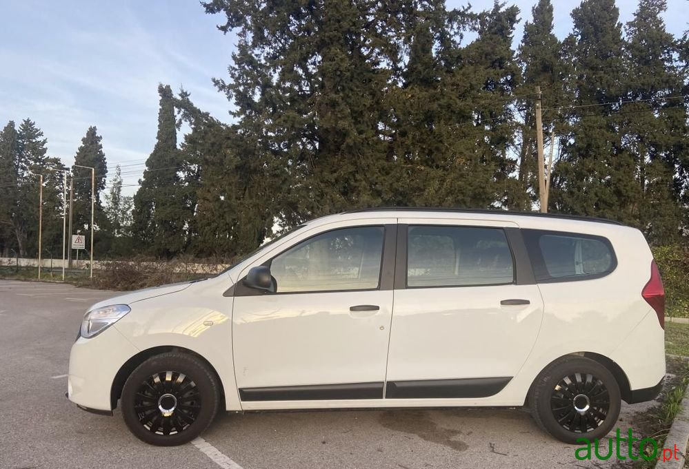 2020' Dacia Lodgy Tce 100 Gpf Start photo #4