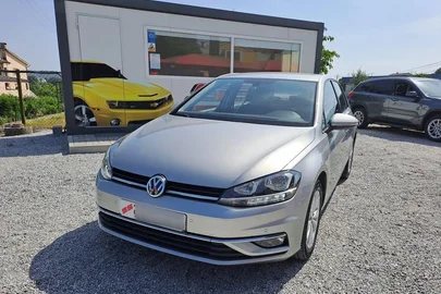 2018' Volkswagen Golf