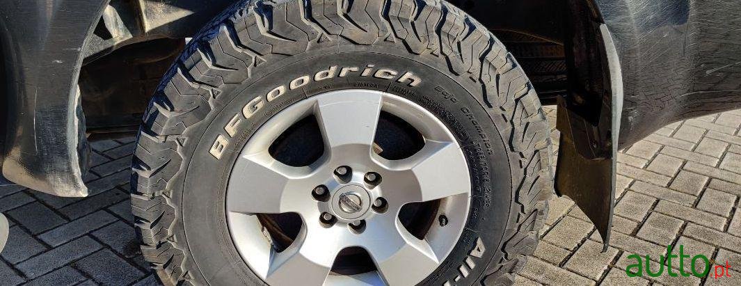 2005' Nissan Navara photo #4