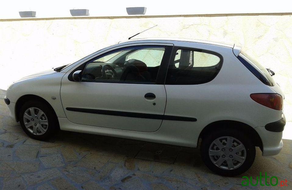 2004' Peugeot 206 1.4 Hdi photo #2