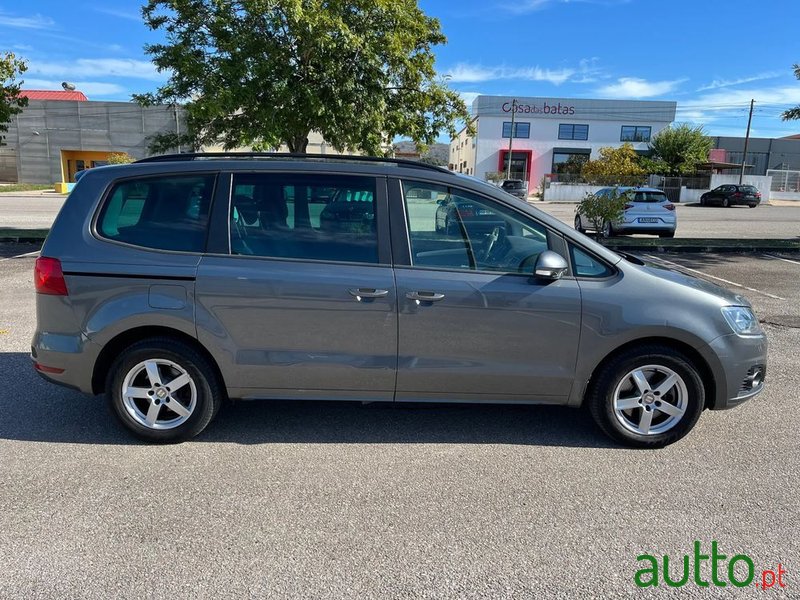 2013' SEAT Alhambra photo #6