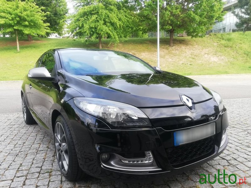 2012' Renault Megane 1.5 Dci Gt Line Ss photo #2