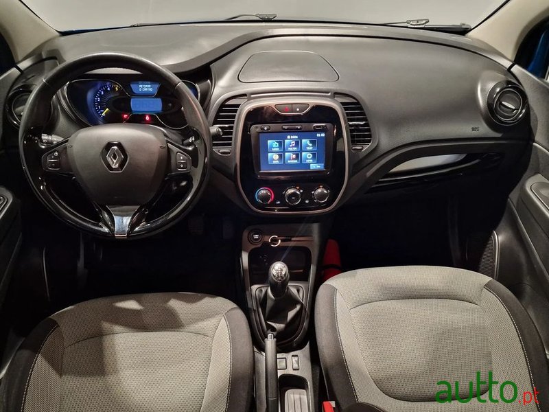 2015' Renault Captur photo #5