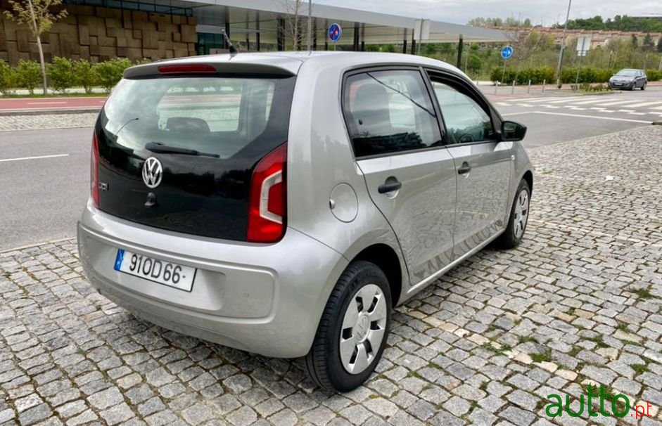 2013' Volkswagen Up photo #4