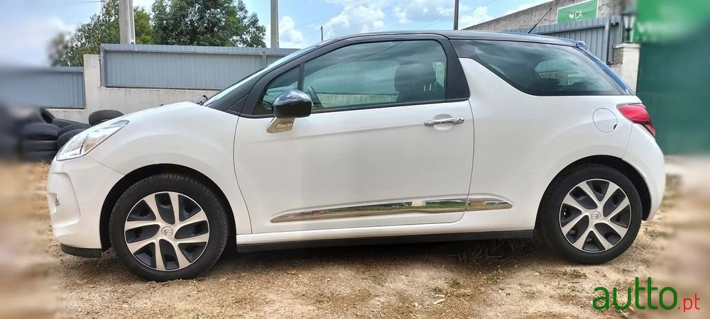2012' Citroen DS3 photo #2