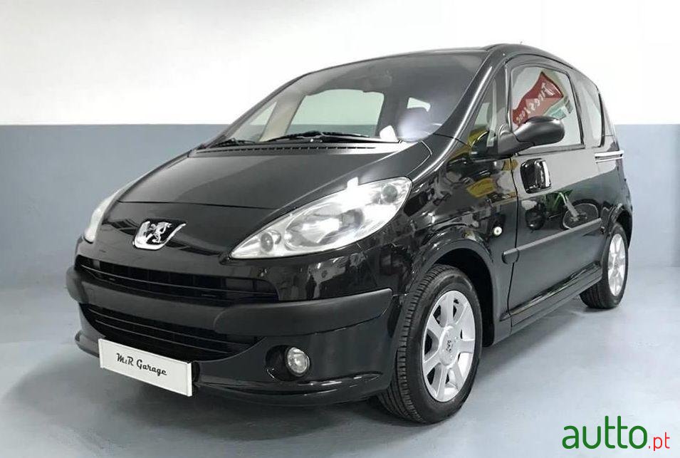 2005' Peugeot 1007 1.4 Hdi Sporty photo #1