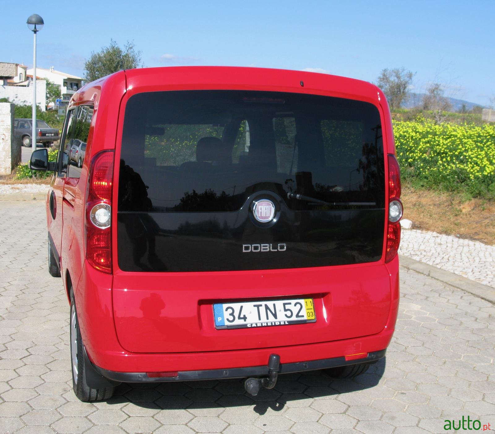 2011' Fiat Doblo photo #4
